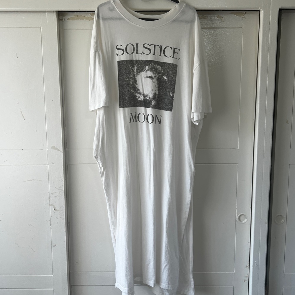 Urban Outfitters Oversize Long Side Slit Graphic T Shirt